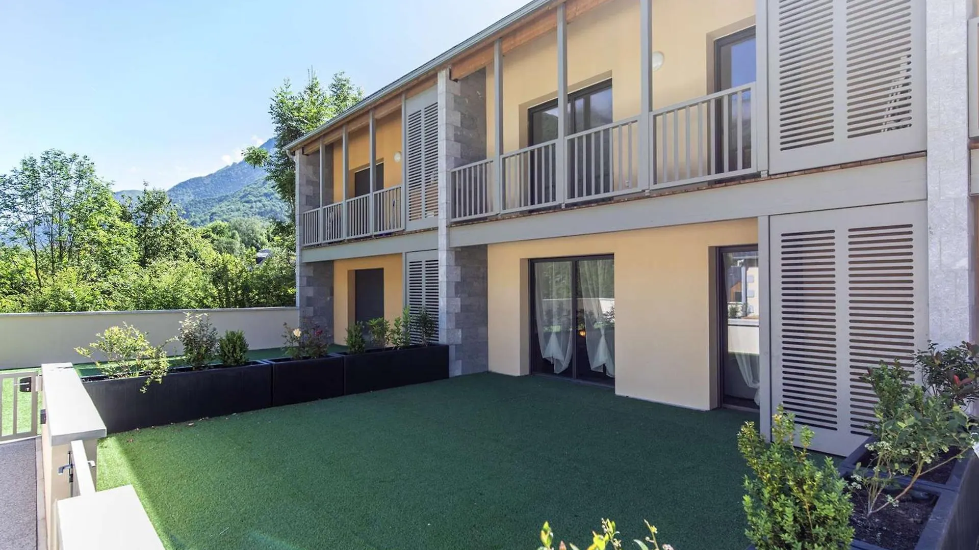 Lodge Neuf Avec 3 Chambres, Terrasse Et Parking, A 5 Min Du Centre De Cauterets - Fr-1-401-298 France